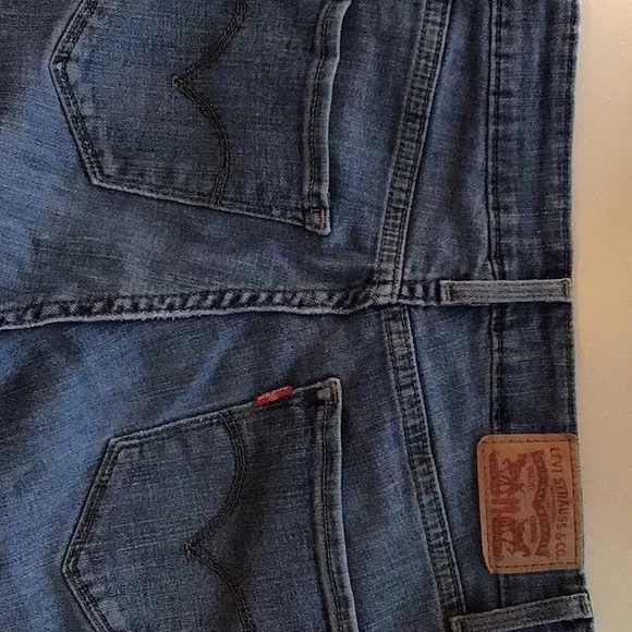 Levi’s High Rise Skinny Jeans - Picture 2 of 2